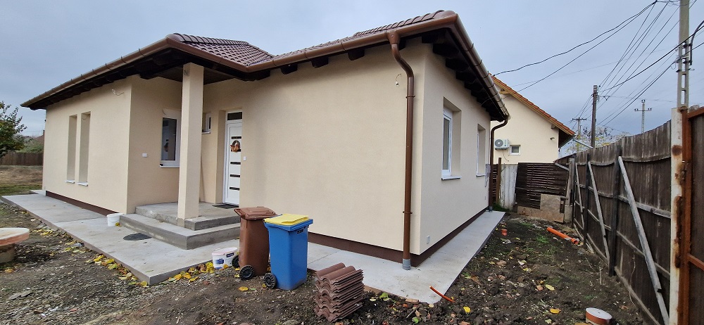 kétszobás ház bejárat